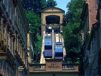 Uspinjača, Tomićeva ulica 1987. godine  Uspijača je do danas u cijelosti zadržala prvobitni vanjski izgled i građevnu konstrukciju, a i većinu tehničkih svojstava koja su joj dali graditelji, zagrebačka je uspinjača zakonski zaštićena kao spomenik kulture. Održava ju i vodi Zagrebački električni tramvaj.